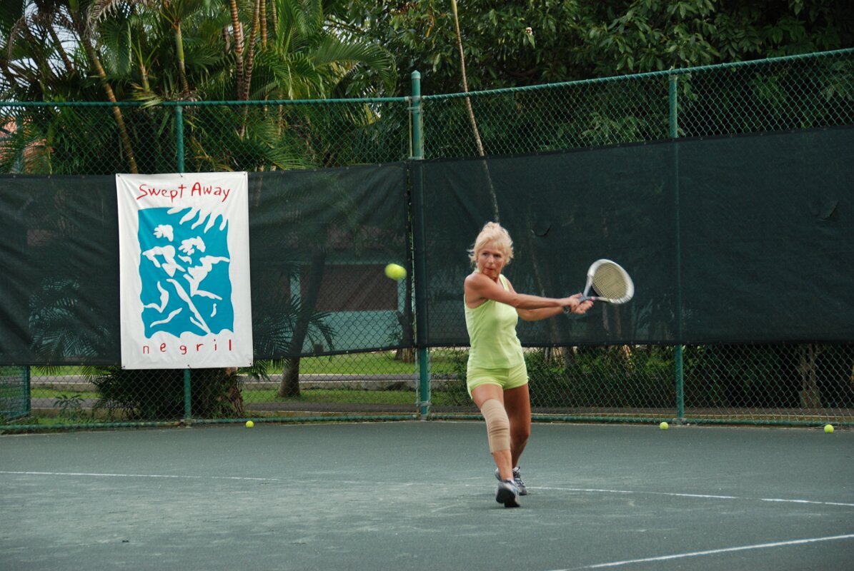 Tennis backhand